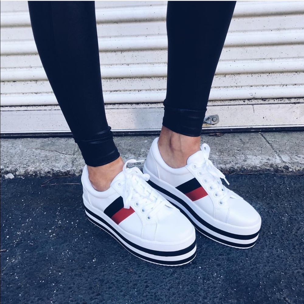 White platform sneaker